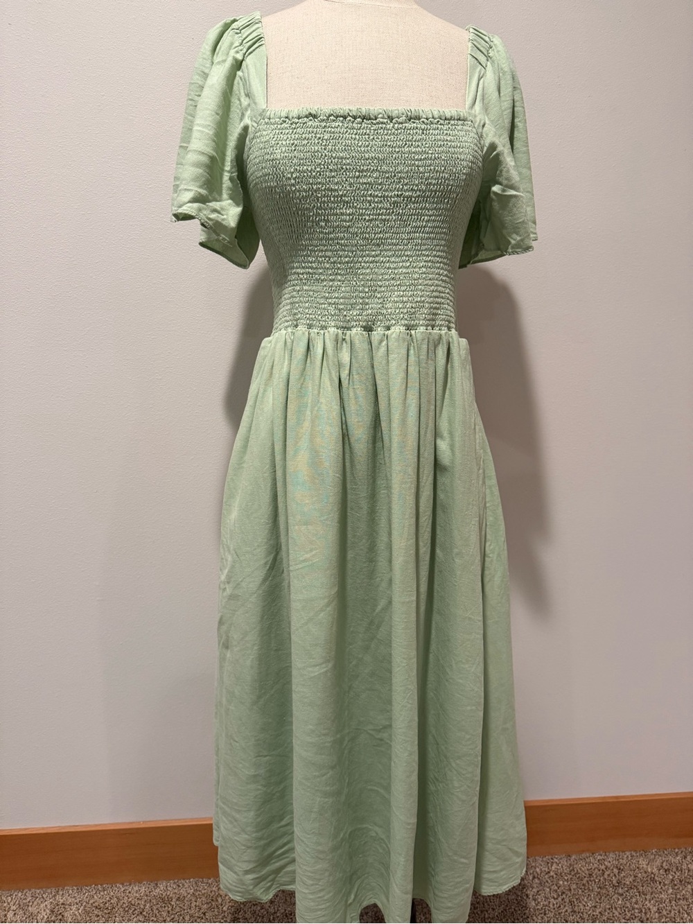 Madewell Linen Blend Lucy Smocked Square-Neck Midi Dress Sunfaded Mint
